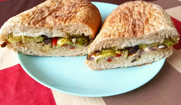 Sandwich with Roasted Vegetables and Pesto