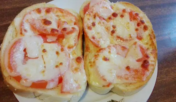 Appetizing Tomato Sandwiches