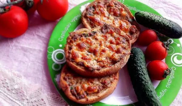 Minced Meat Sandwiches