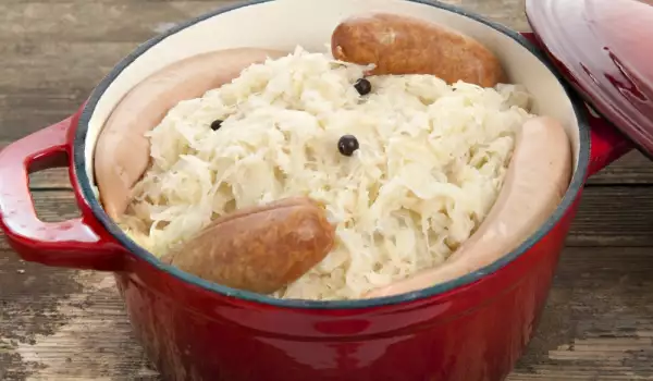 Bratwurst with sauerkraut