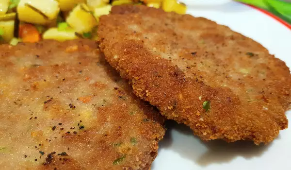 Schnitzels with Minced Meat and Yellow Cheese