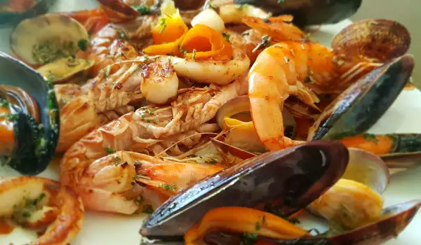 Seafood with Butter in a Pan
