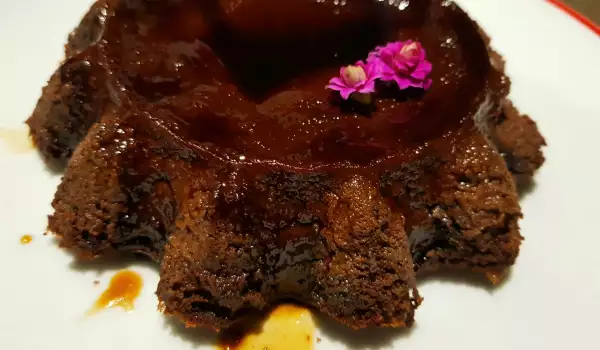 Oven-Baked Chocolate Pudding with Caramel