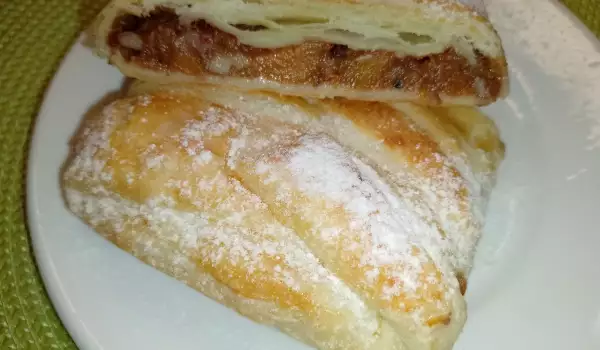 Strudel with Pumpkin and Apples
