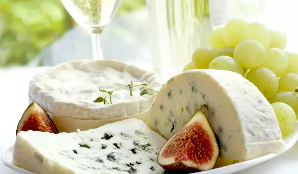 Blue Cheese with Figs