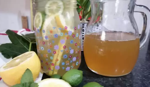 Homemade Fig Leaf Syrup