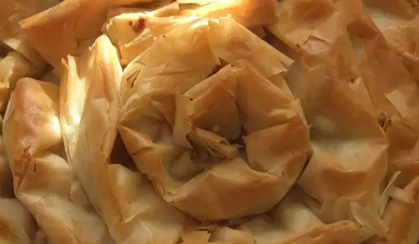 Syrupy Phyllo Pastry with Turkish Delight