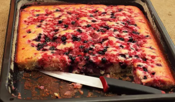 Quick Cake with Berries