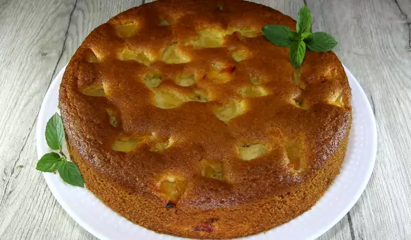 Homemade Quince and Apple Cake