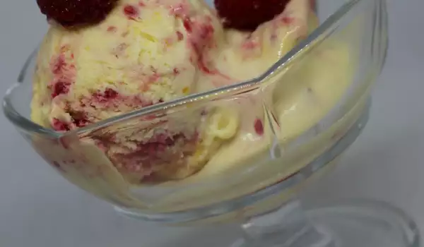 Fruit Ice Cream with Mango and Raspberries