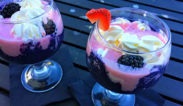 Strawberry and Blackberry Cocktail with Cream