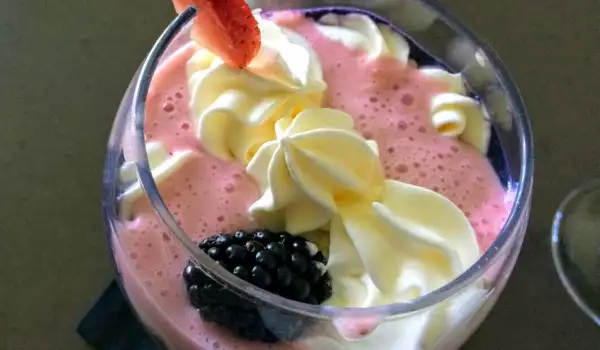 Strawberry and Blackberry Cocktail with Cream