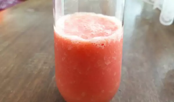 Watermelon and Peach Smoothie