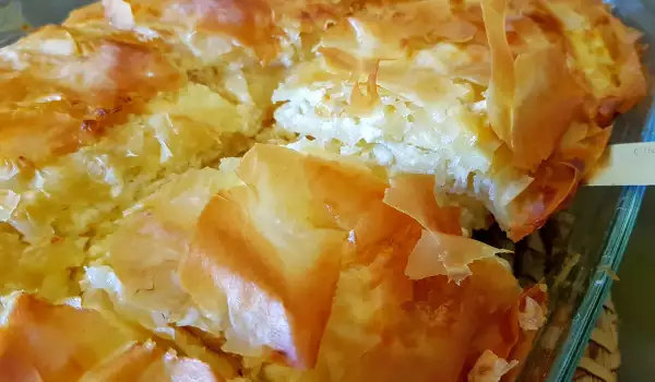 Juicy and Fluffy Filo Pastry Pie