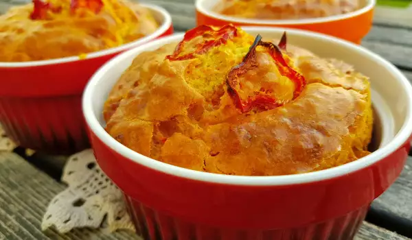 Savory Cupcakes with Mozzarella and Peppers