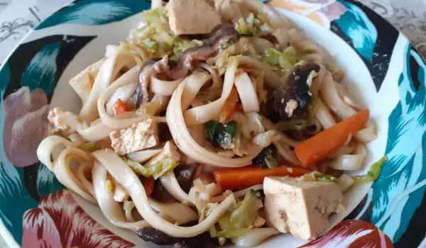 Japanese Udon Noodles with Shiitake and Tofu