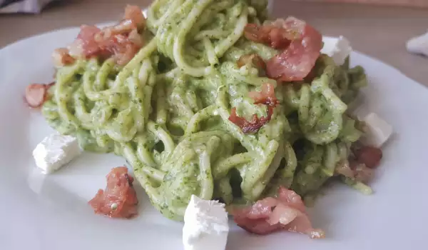 Spaghetti with Spinach and Feta