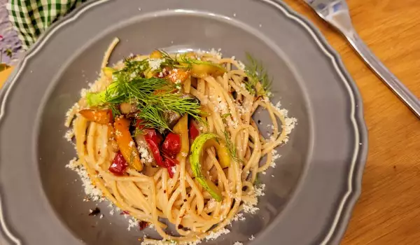 Spicy Whole Grain Spaghetti with Vegetables