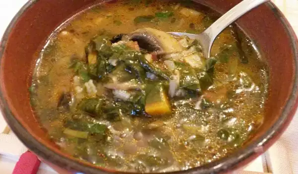Spinach Soup with Mushrooms and Rice