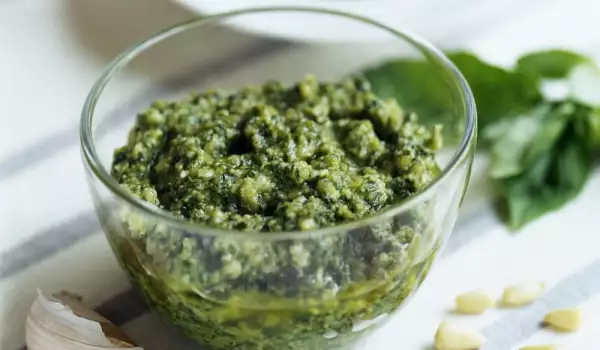 Spinach pesto