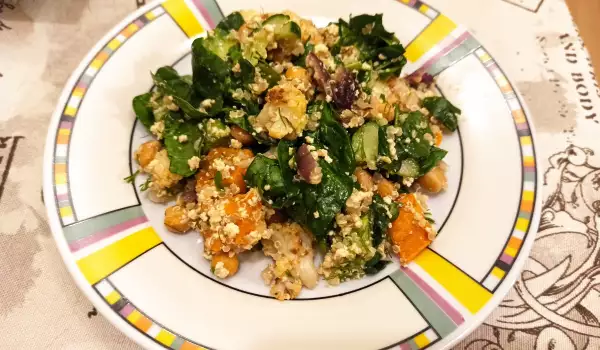 Spinach Salad with Cauliflower and Sweet Potato