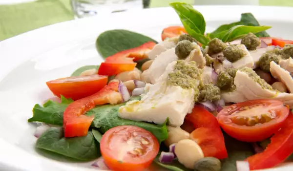 Tuna and Spinach Salad