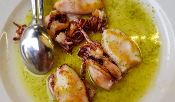 Roasted Calamari with Arugula Pesto