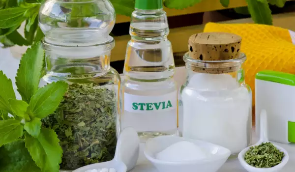 Erythritol or Stevia: Which Sweetener is Better?