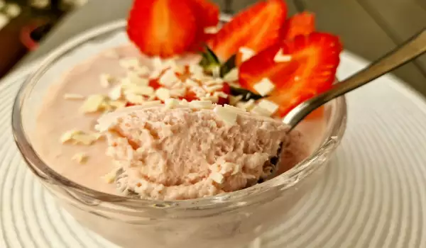 Strawberry, Cream and White Chocolate Mousse