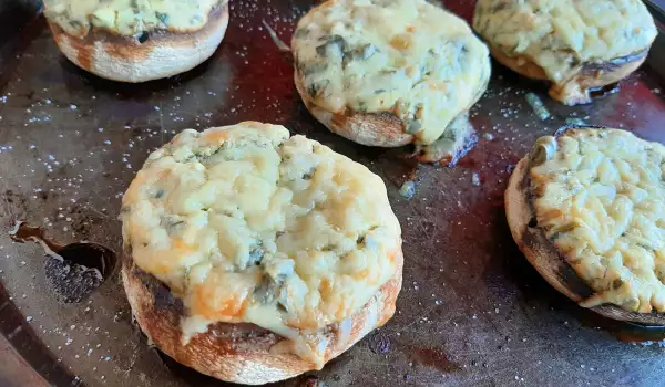 Stuffed Mushrooms with Cream Cheese and Spinach