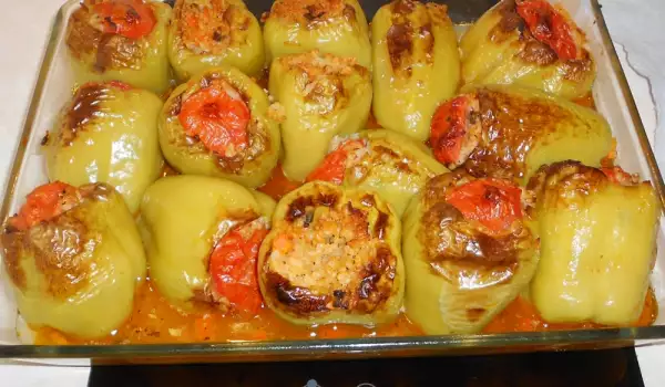 Stuffed Peppers with Rice and Vegetables