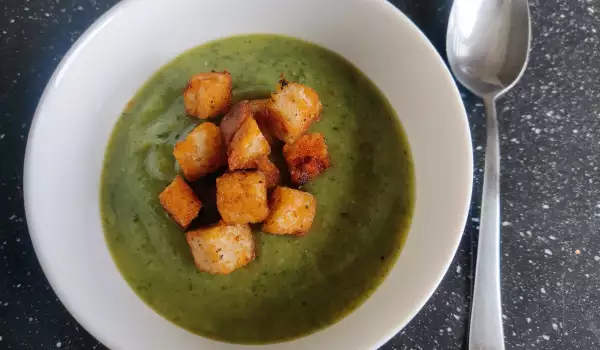 Zucchini Cream Soup with Homemade Croutons