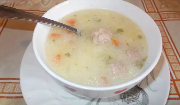 Vegetable Soup with Meatballs