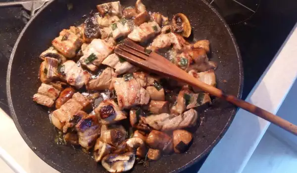 Fried Pork with Mushrooms