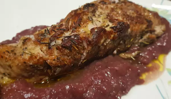 Pork Tenderloin with Apple Sauce and Red Wine