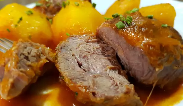 Pork Cheeks with Beer and Potatoes