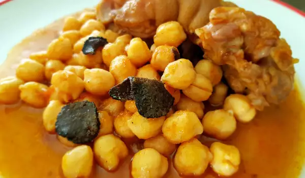 Pig Trotters with Chickpeas and Truffle