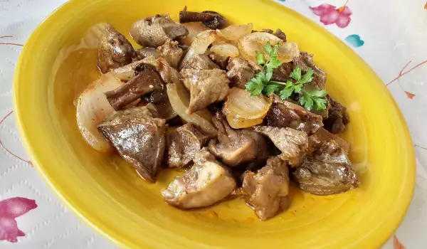 Pork Hearts with Mushrooms and Onions