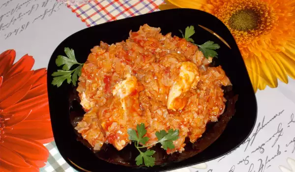 Pork with Fresh Cabbage and Tomatoes