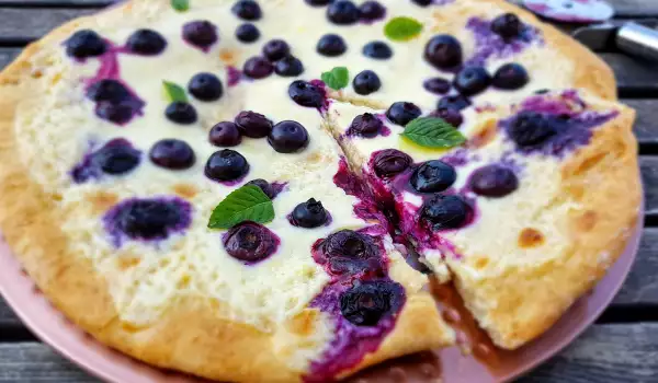 Sweet Pizza with Mascarpone and Blueberries