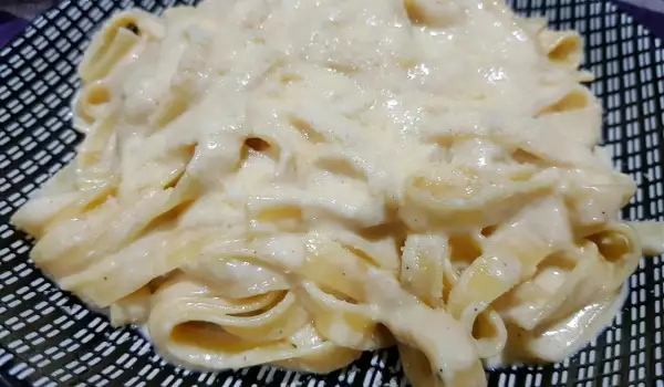 Four-Cheese Tagliatelle (Tagliatelle ai Formaggi)