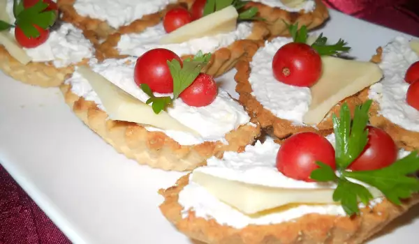 Tartlets with Cream Cheese and Cream