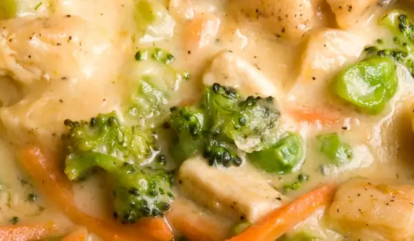 Chicken with Broccoli and Carrots