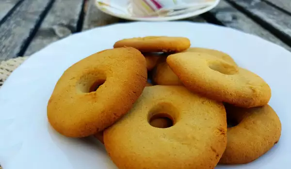 Tea Biscuits with Honey and Butter