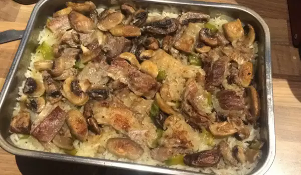 Oven Baked Beef, Rice and Mushrooms