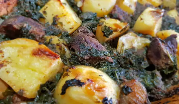 Beef with Spinach and Oven Baked Potatos
