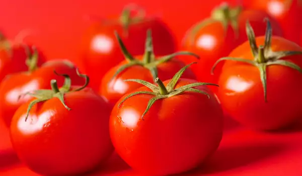 Tomatoes with lycopene