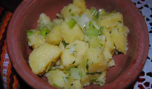 Winter Warm Potato Salad with Leeks