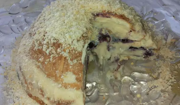 Napoleon Cake with Croissants