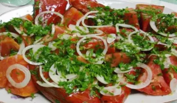 Tryavna Salad